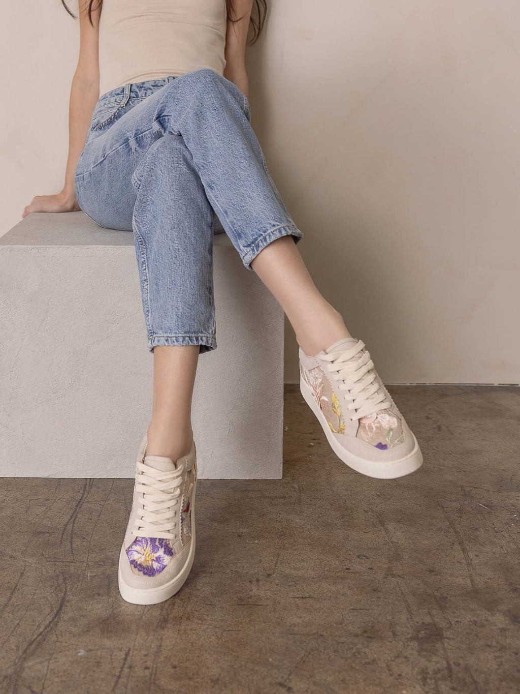0ASIS SOCIETY he Tammi | Light Grey Floral Applique Sneaker