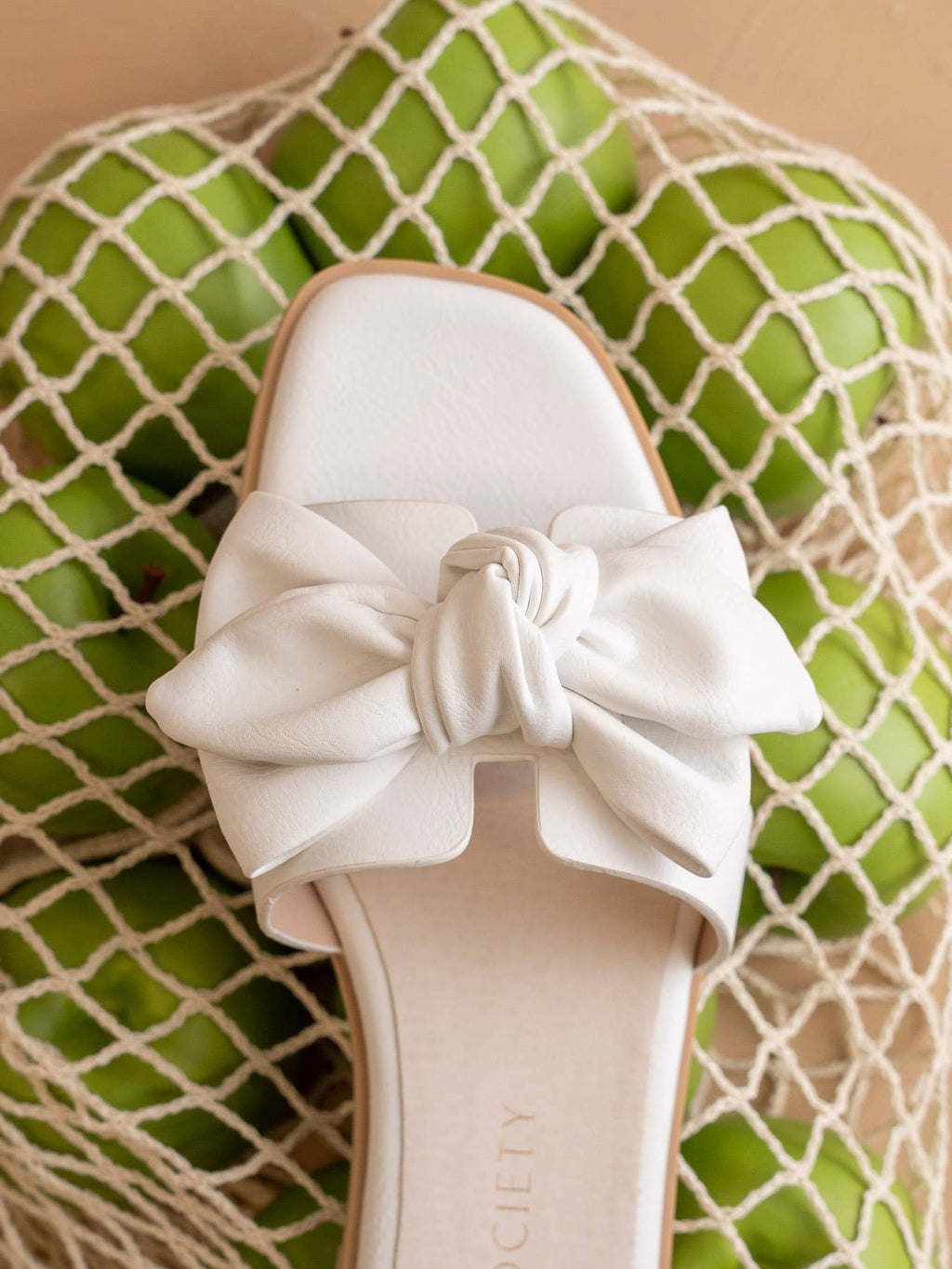 OASIS SOCIETY The Ginny | White Textured Bow Slide