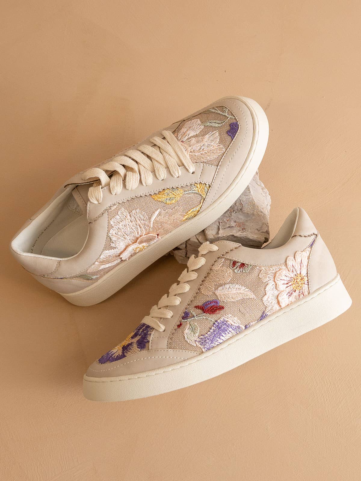 0ASIS SOCIETY he Tammi | Light Grey Floral Applique Sneaker