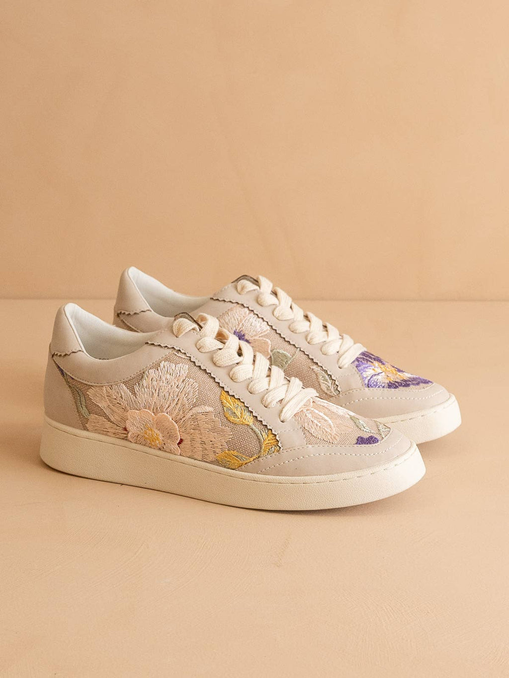 0ASIS SOCIETY he Tammi | Light Grey Floral Applique Sneaker