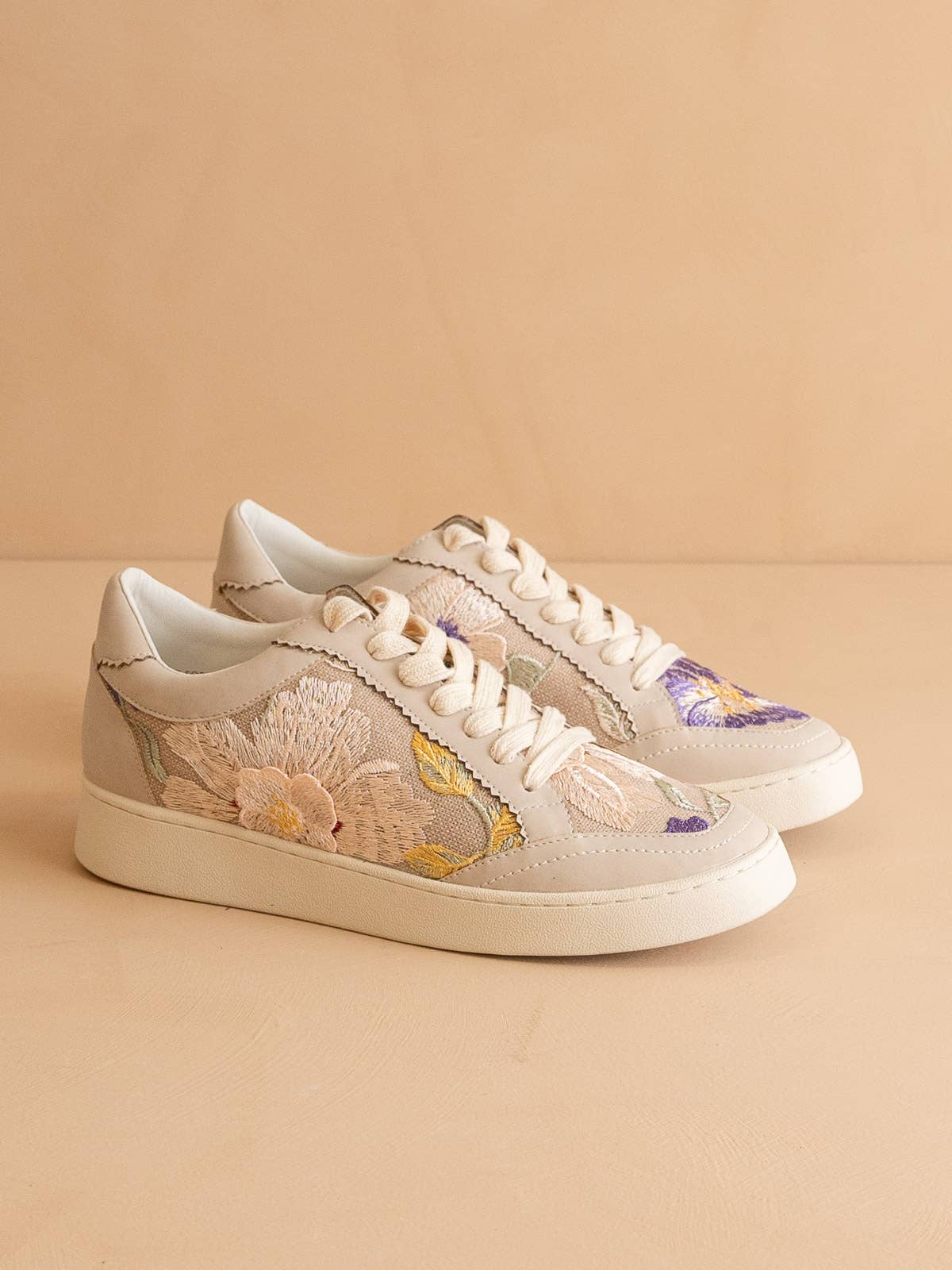 0ASIS SOCIETY he Tammi | Light Grey Floral Applique Sneaker