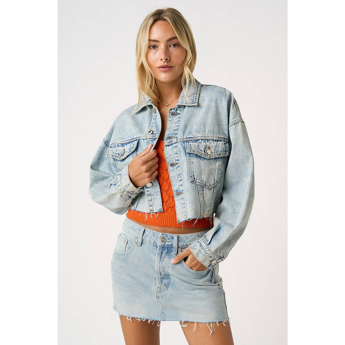 DISTRESSED HEM WASHED DENIM MINI SKIRT