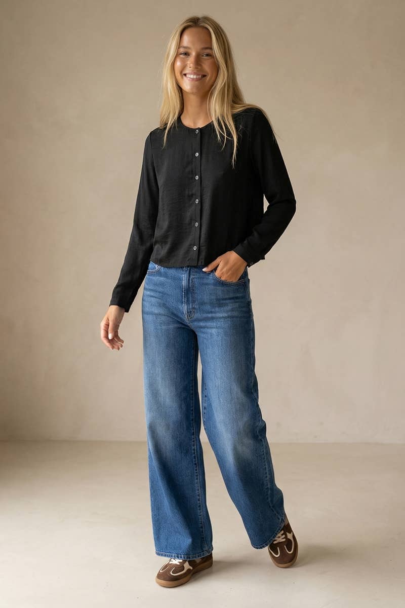 Cropped Button-up Blouse With Round Neckline