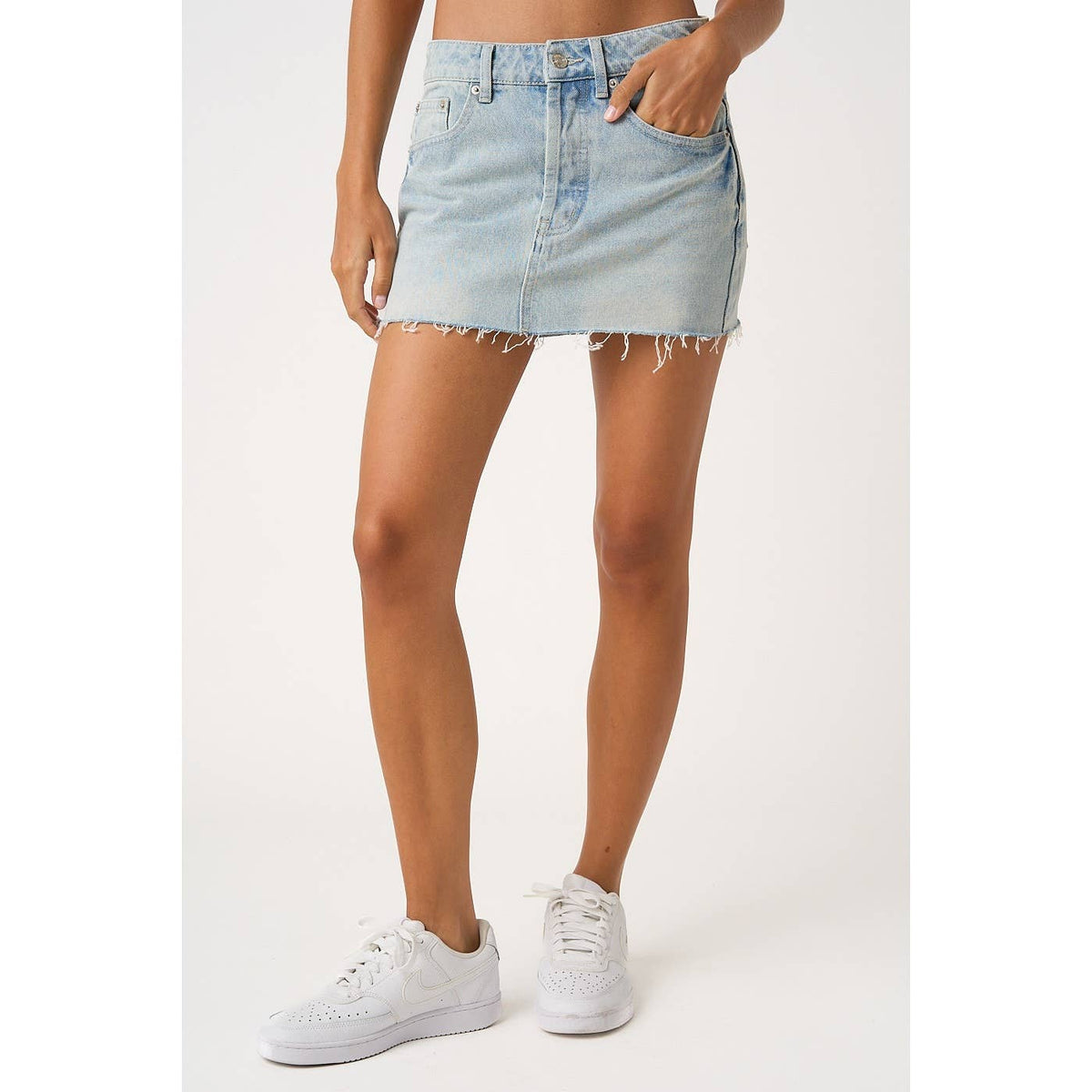 DISTRESSED HEM WASHED DENIM MINI SKIRT