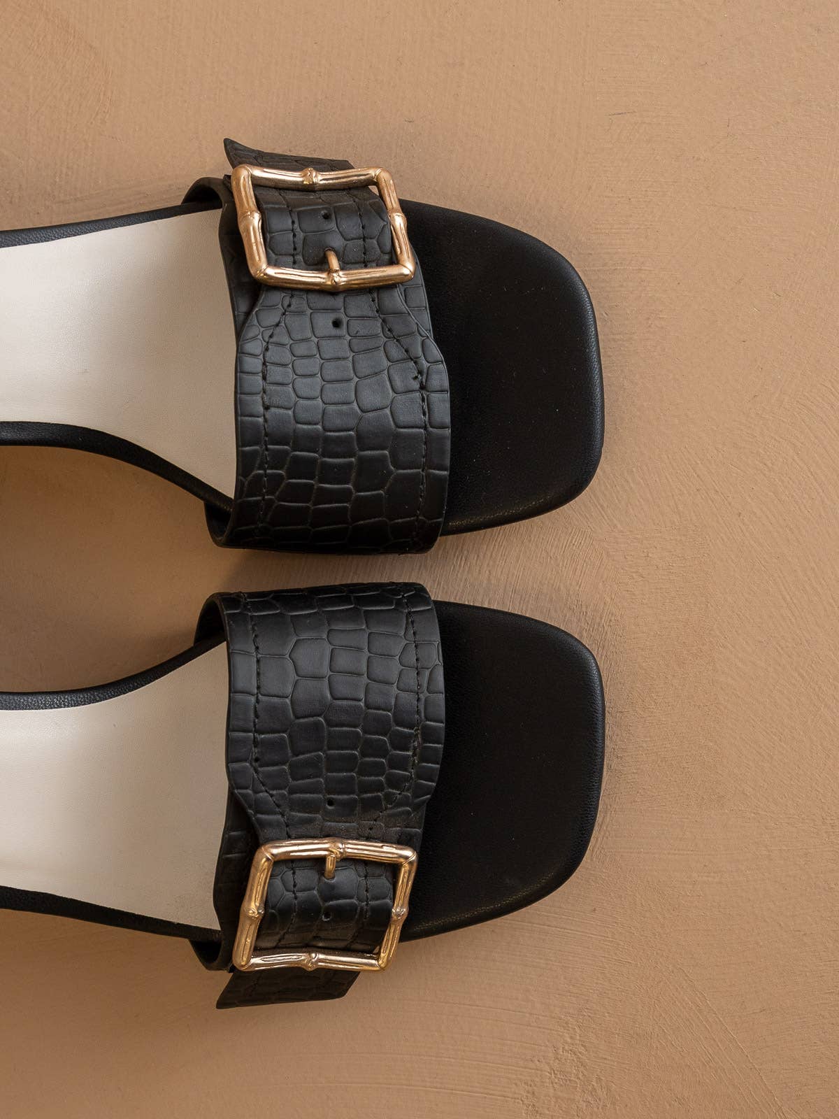 The Glendale Black | Bamboo Buckle Sandal