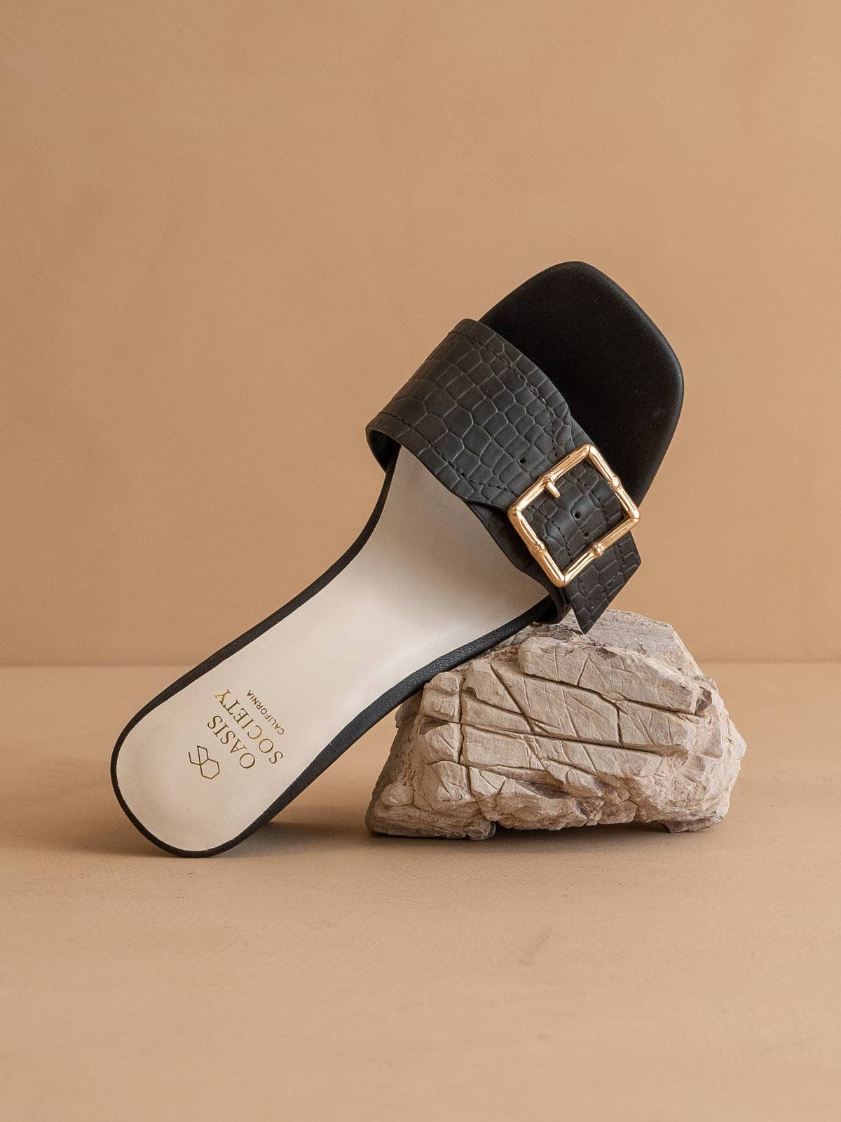 The Glendale Black | Bamboo Buckle Sandal