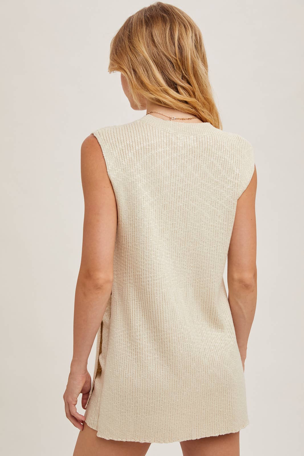 SLEEVELESS SIDE SLIT & SHORT KNIT SWEATER SET