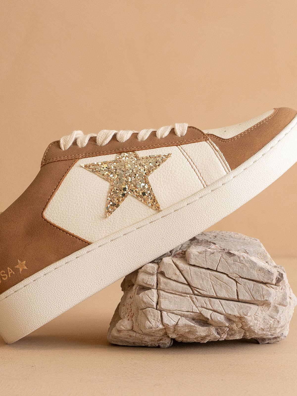 OASIS SOCIETY The Liberty | Camel Glitter Star Sneaker